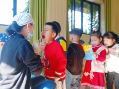 翰悦府幼儿园义诊
